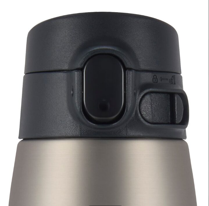 Khóa an toàn để tránh nắp mở vô tình