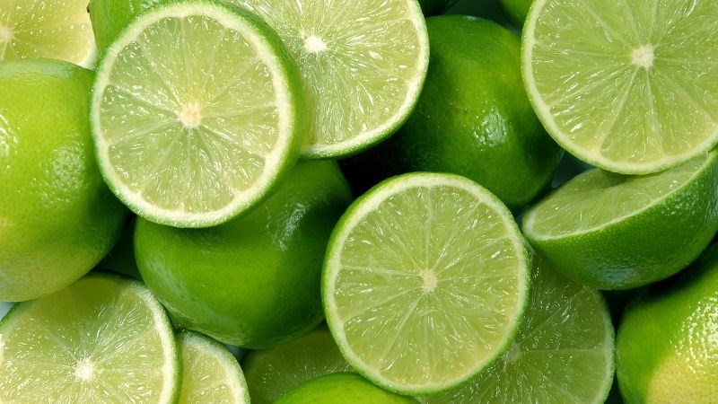 Cách vệ sinh nồi cơm điện cao tần sạch đúng cách 5 Sử dụng chanh để khử mùi nhẹ và làm sạch bụi bẩn bám vào nồi cơm điện sau thời gian dài