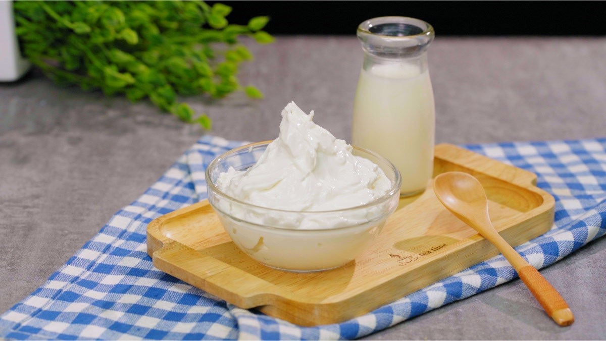 Cách làm sữa chua bằng nồi cơm điện ngon đơn giản tại nhà 11 Cách làm sữa chua Hy Lạp bằng nồi cơm điện (Nguồn ảnh: internet)