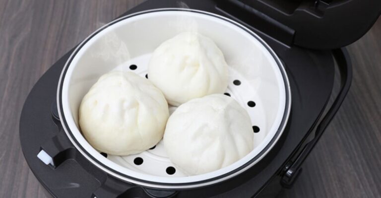 2 cách hấp bánh bao bằng nồi cơm điện chín đều, không bị dính