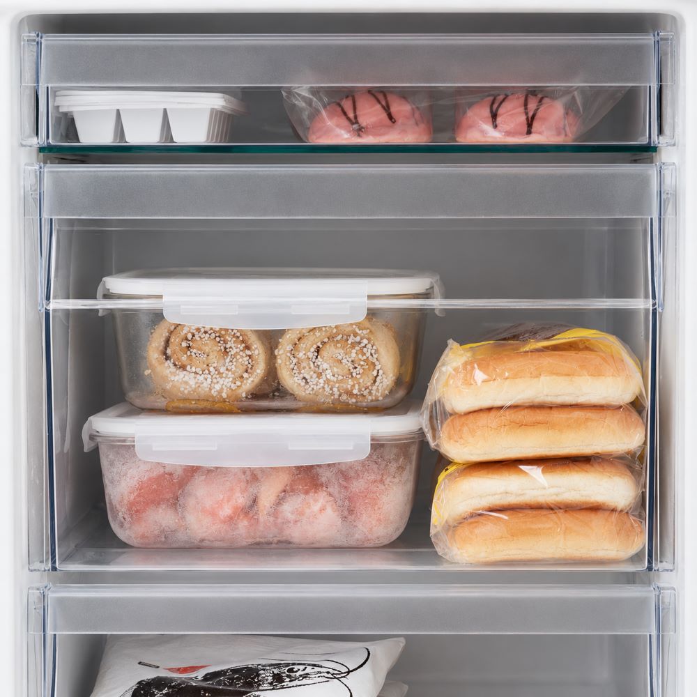 Bảo quản bánh mì sau khi làm để giữ độ mềm ngon (Nguồn: Internet) 