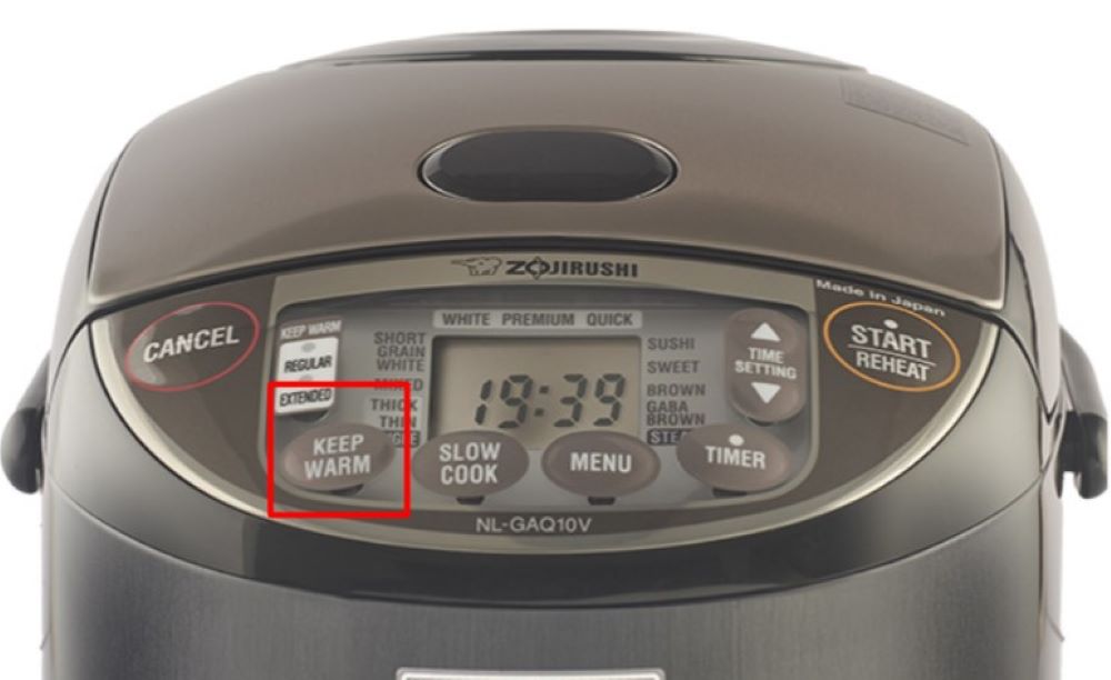 Ủ cơm ở chế độ Warm trước khi xới và thưởng thức (Nguồn: Internet) 