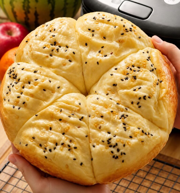 Cách làm bánh mì bằng nồi cơm điện xốp mềm siêu dễ